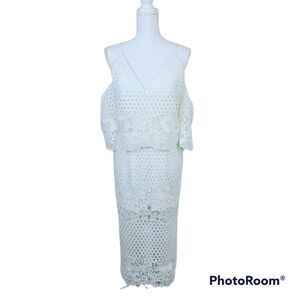 NWT Jarlo Laser Cut Cold Shoulder Dress. Ivory 8-10